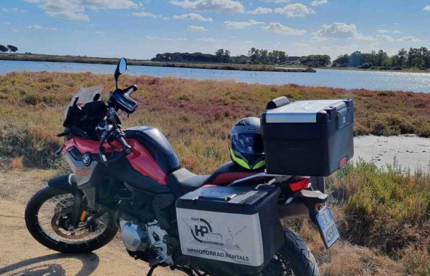 Looking for a mototour in Italy but puzzled between the hairpin bends vs coastal roads? - Tour - News